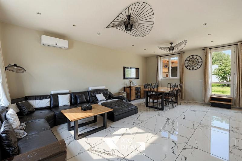 Maison - 167 m² - 7 pièces