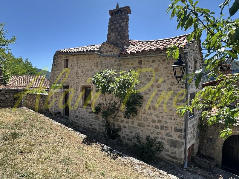 Maison en pierre - 68 m² - 5 pièces
