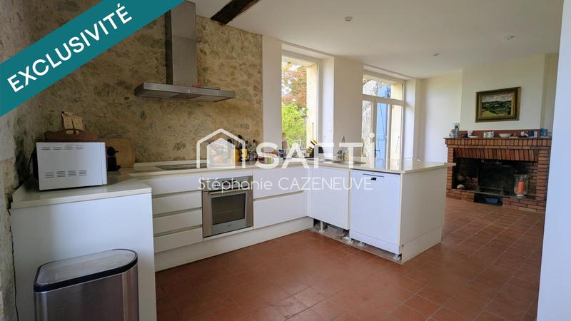 Maison - 233 m² - 9 pièces