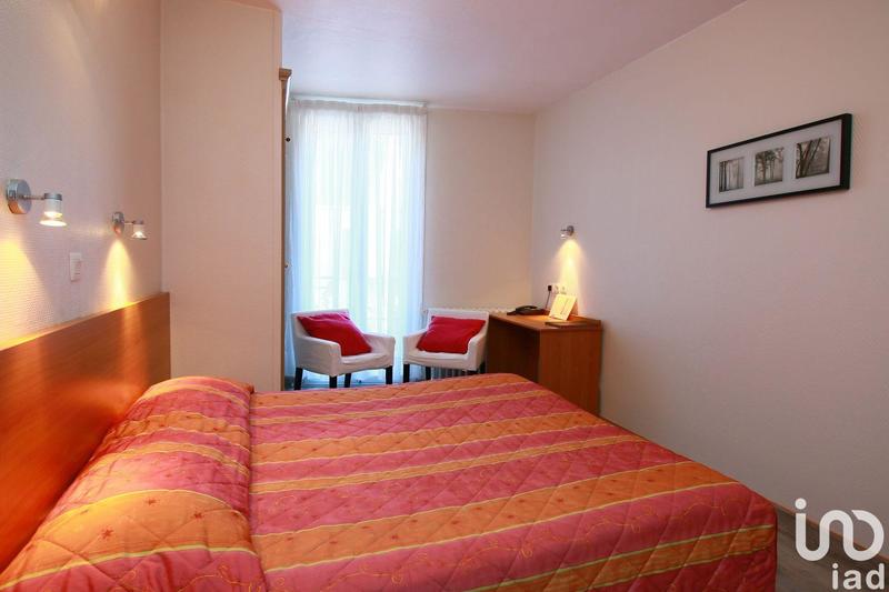 Local commercial - 1 500 m²