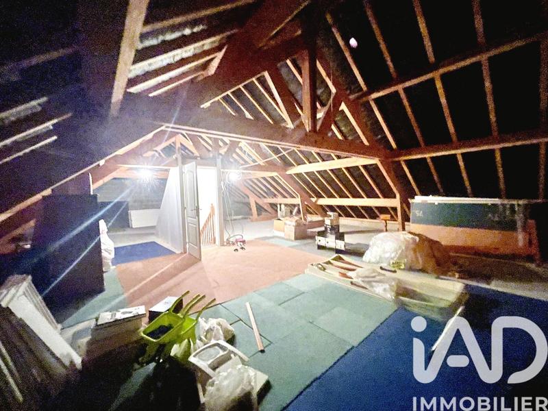 Maison - 215 m² - 8 pièces