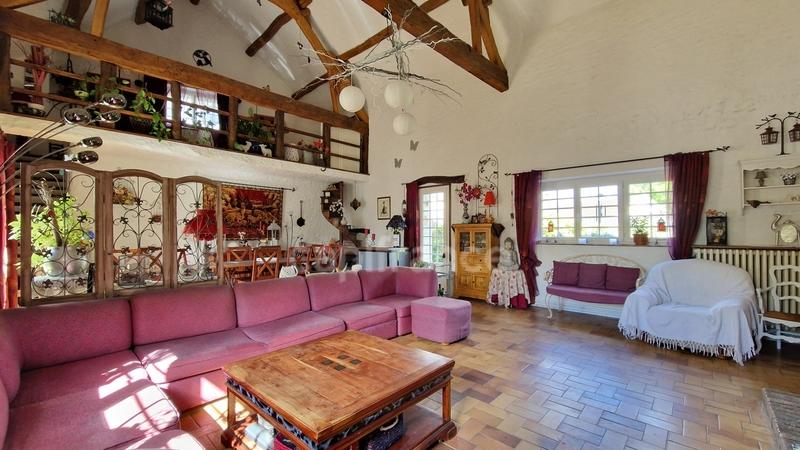 Demeure - 285 m² - 8 pièces