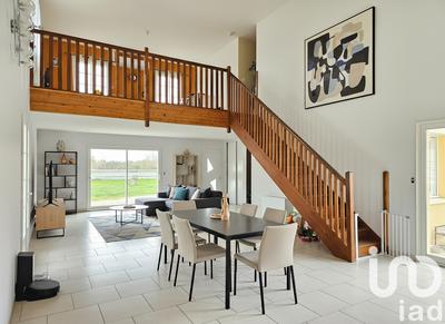 Maison - 186 m² - 10 pièces