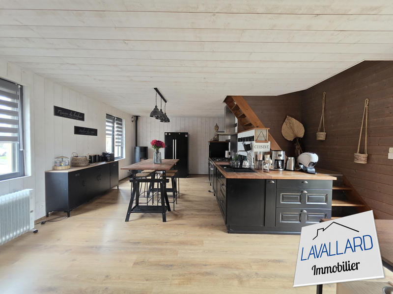 Maison - 115 m² - 4 pièces