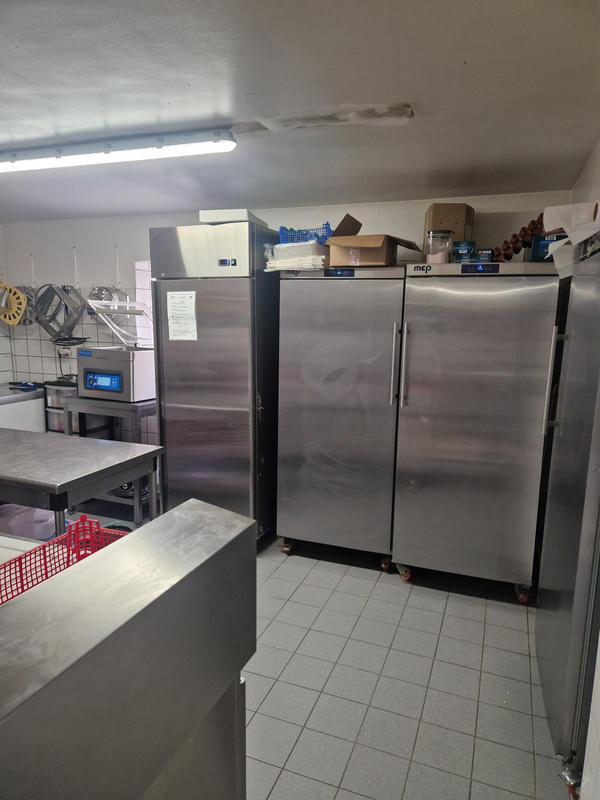 Fonds de commerce - Magasins - 157 m²