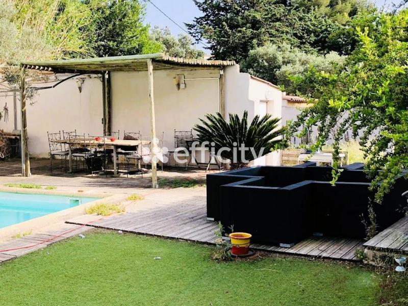 Villa - 180 m² - 7 pièces