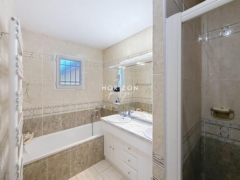 Bastide - 230 m² - 7 pièces