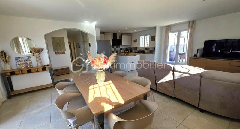 Maison - 100 m² - 4 pièces