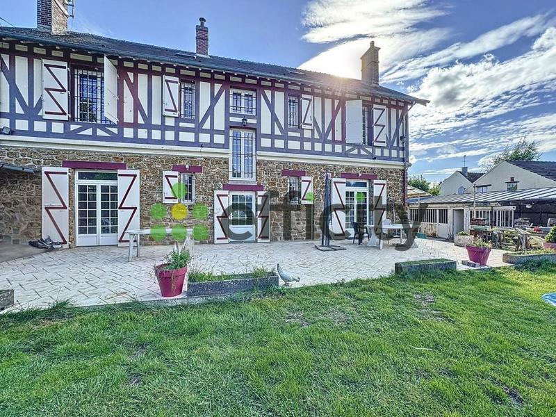 Chaumière - 214 m² - 9 pièces