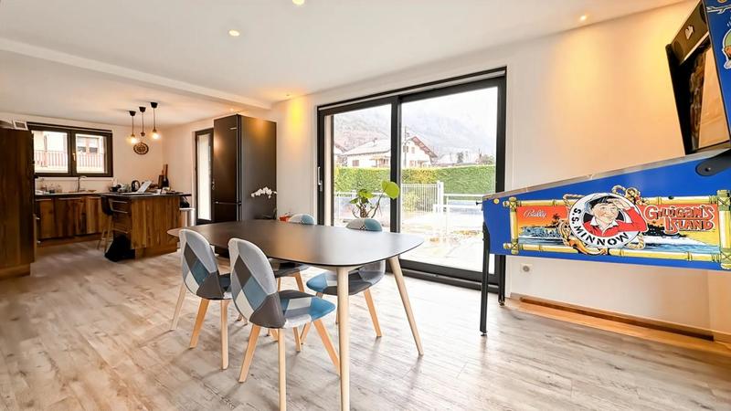 Maison - 143 m² - 7 pièces