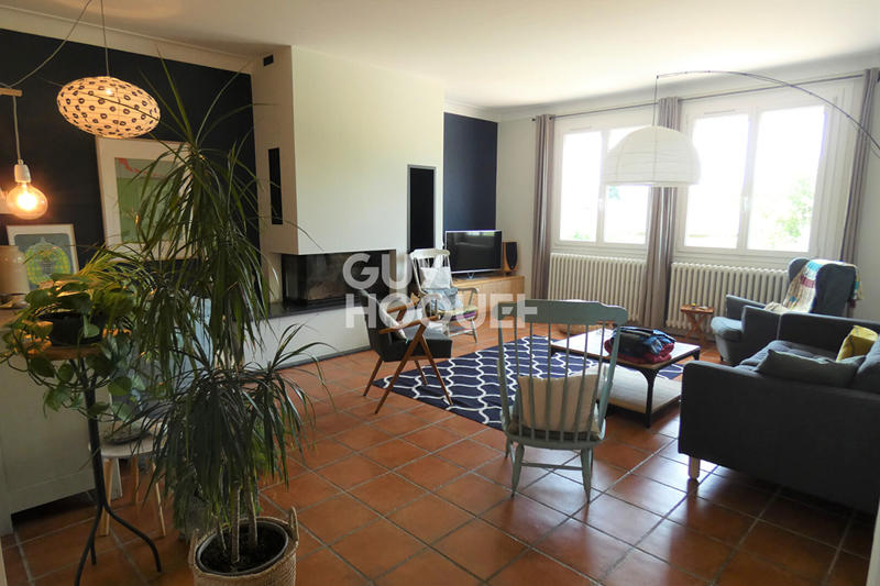 Maison - 234 m² - 7 pièces