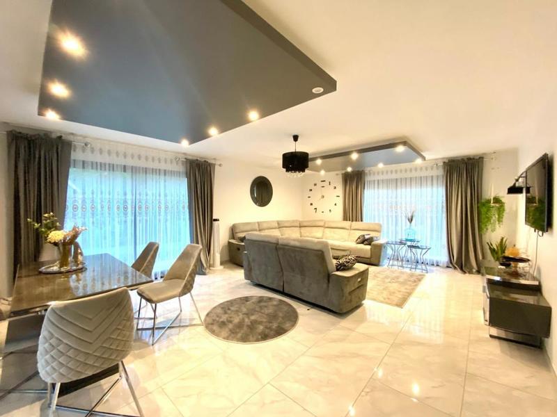 Maison - 185 m² - 7 pièces