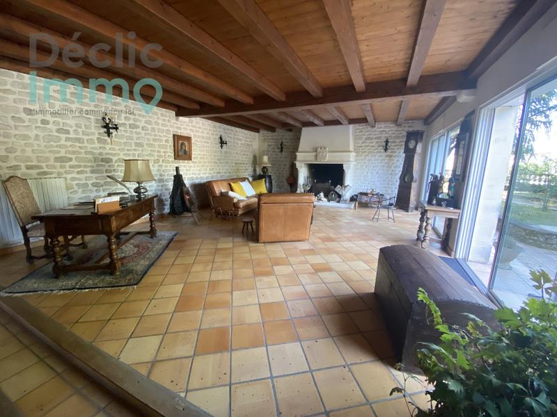 Maison - 249 m² - 7 pièces