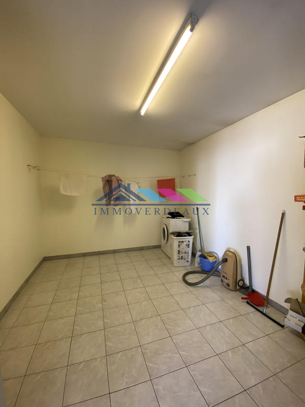 Local commercial - 100 m² - 3 pièces