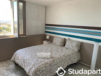 Chambre - 12 m² - 1 pièce