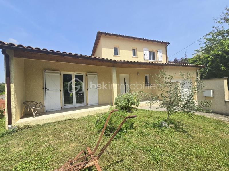 Villa - 137 m² - 5 pièces