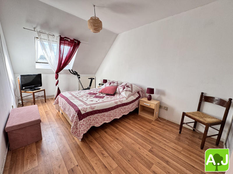 Maison - 105 m² - 5 pièces