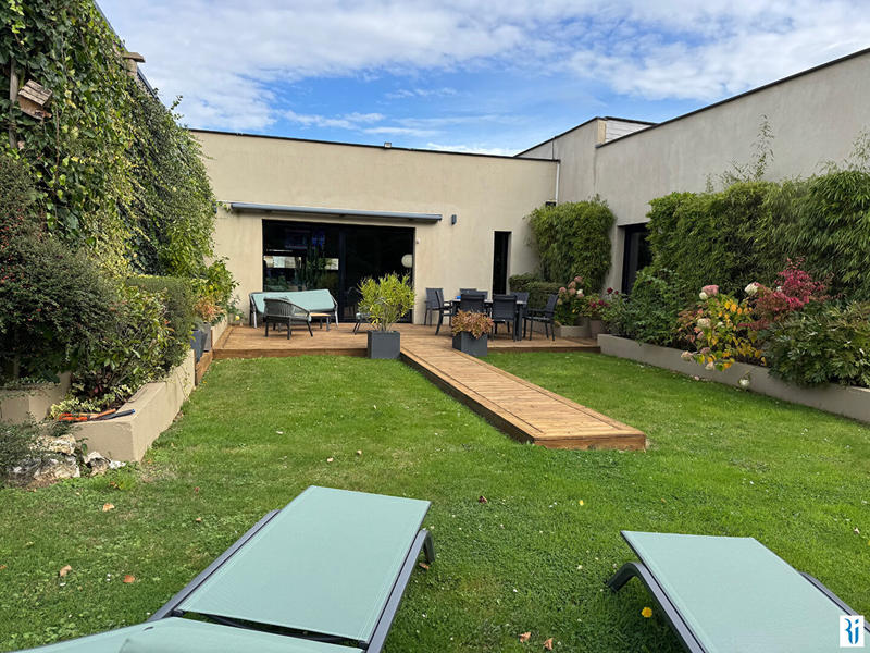 Maison - 237 m² - 4 pièces