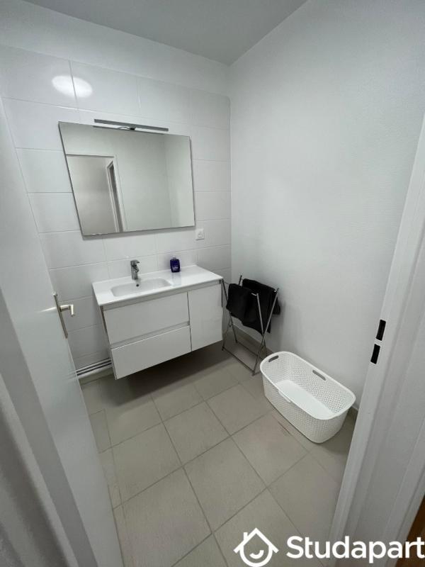 Chambre - 9 m² - 1 pièce