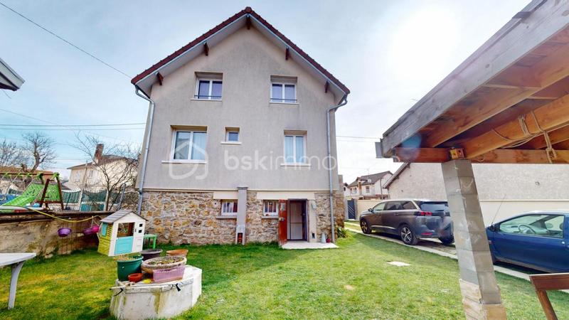 Maison - 122 m² - 5 pièces