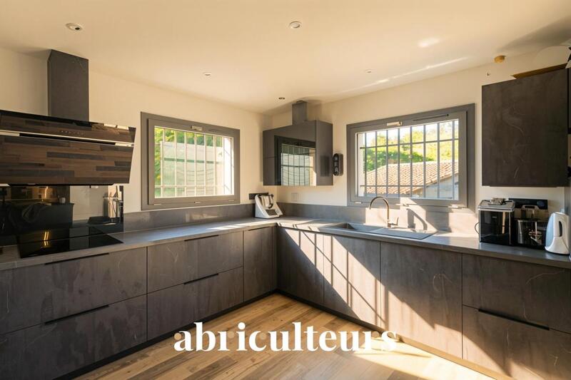 Maison ancienne - 248 m² - 6 pièces