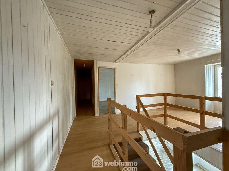 Maison - 202 m² - 7 pièces