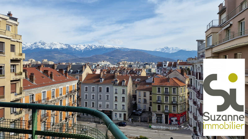 Appartement - 99 m² - 4 pièces