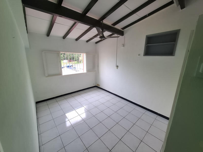 Maison - 120 m² - 9 pièces