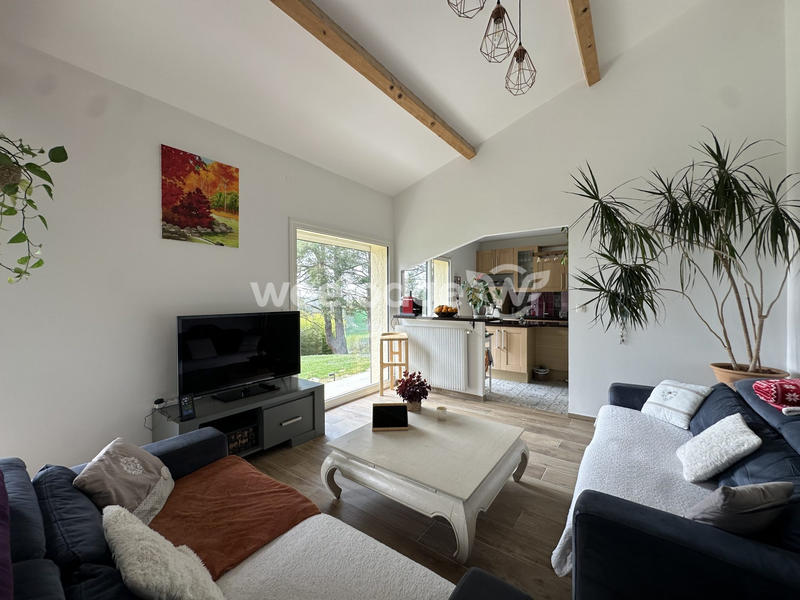 Maison - 227 m² - 7 pièces