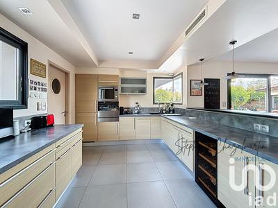 Maison - 205 m² - 6 pièces