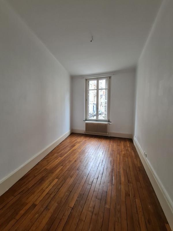 Appartement - 100 m² - 4 pièces