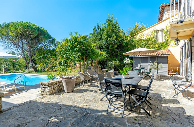 Maison - 296 m² - 7 pièces