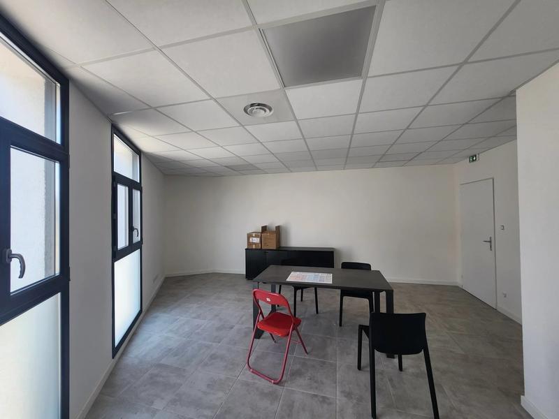 Bureau - 445 m² - 5 pièces