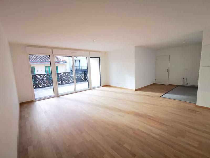 Appartement - 102 m² - 4 pièces