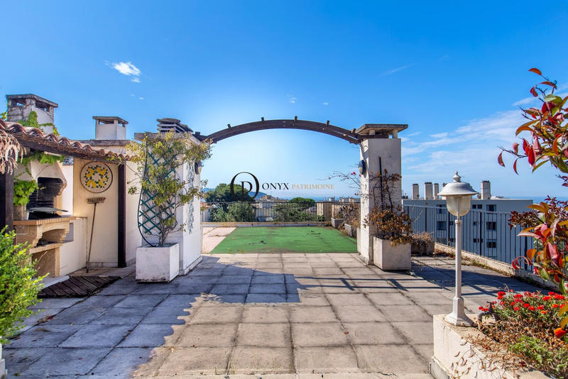 Appartement - 144 m² - 4 pièces