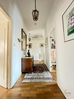 Appartement - 95 m² - 3 pièces