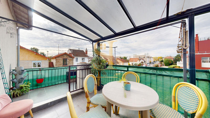 Maison - 106 m² - 5 pièces