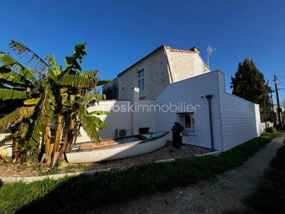 Maison - 104 m² - 4 pièces