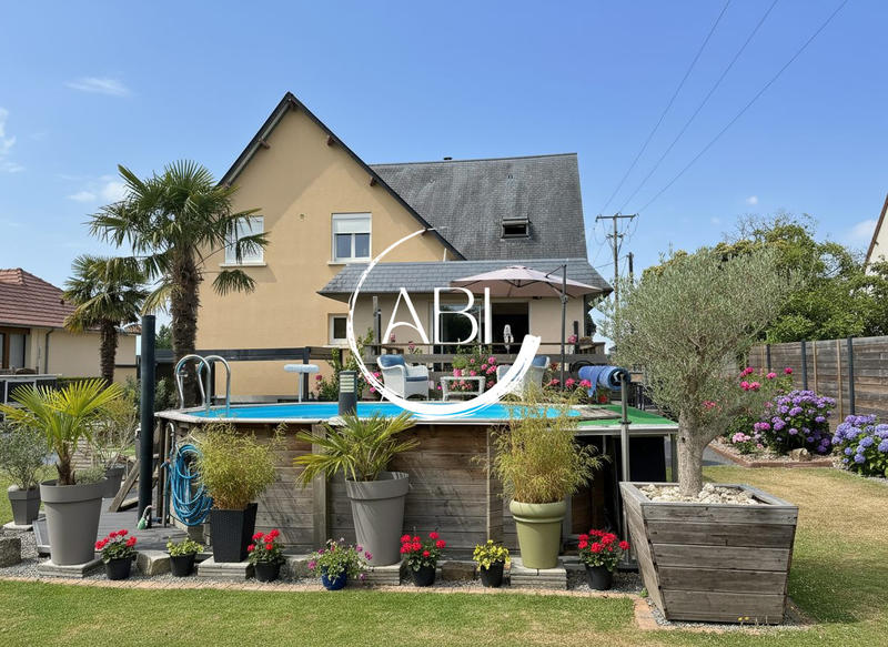 Maison - 201 m² - 9 pièces