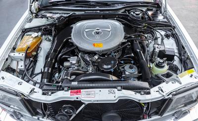 Mercedes 560 Sec V8