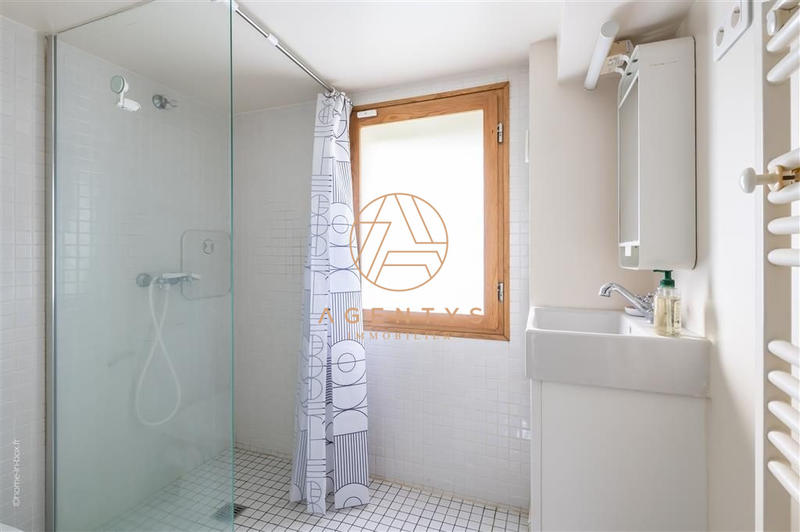 Duplex - 140 m² - 8 pièces