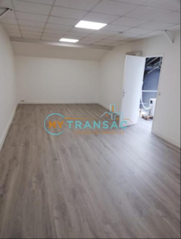 Local d'activité / Entrepôt - 190 m²