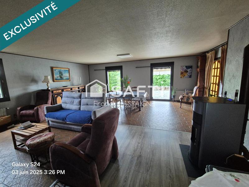 Maison - 220 m² - 7 pièces