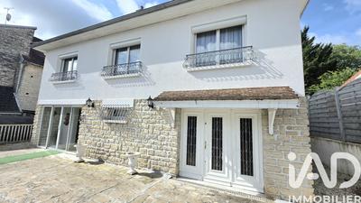 Maison - 136 m² - 4 pièces