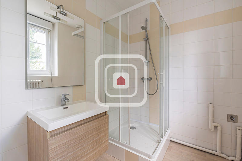 Appartement - 161 m² - 6 pièces