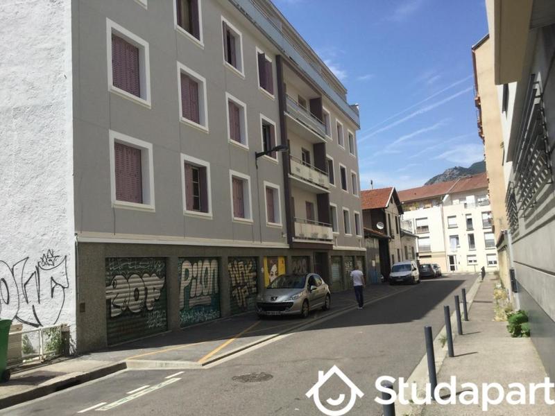 Chambre - 15 m² - 1 pièce