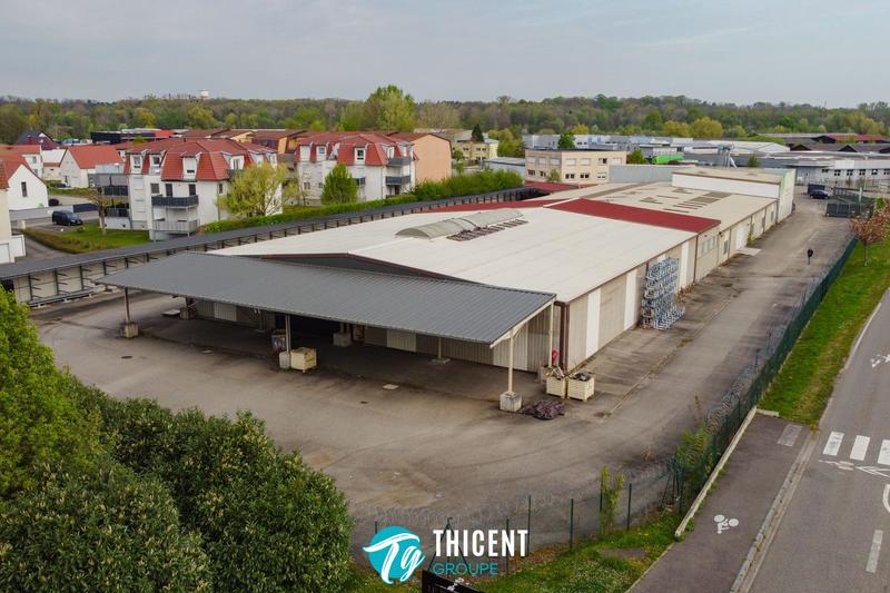 Local d'activités - 3 140 m²