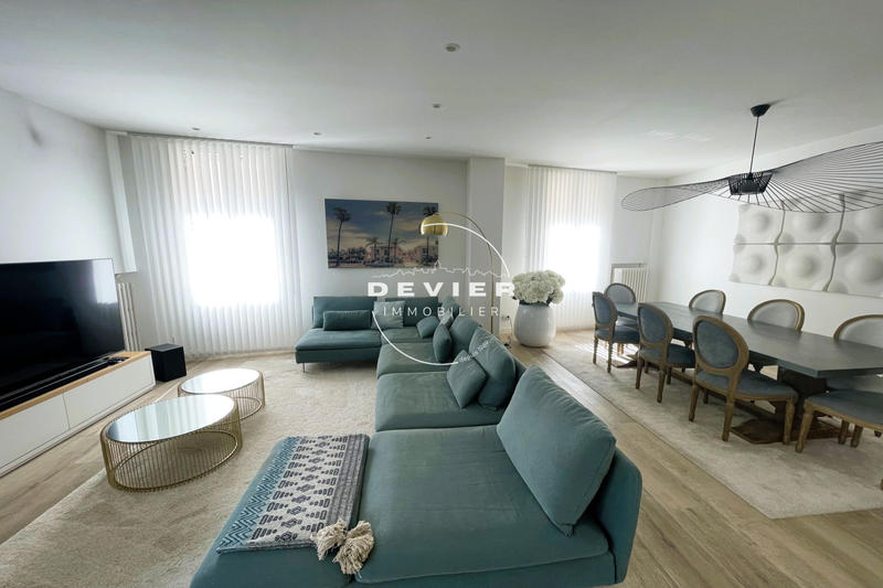 Maison de maîtres - 240 m² - 9 pièces