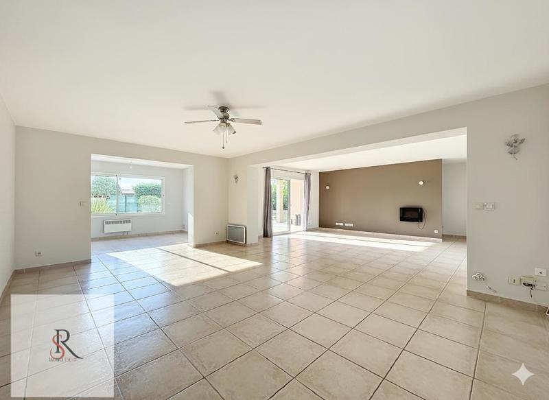 Maison - 213 m² - 7 pièces