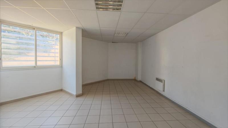 Bureau - 216 m² - 7 pièces